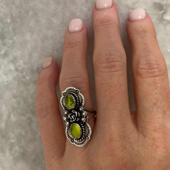 Silver Cloud Jewelry - Sharon Cisco Sterling Silver & Peridot Ring Size 5.75